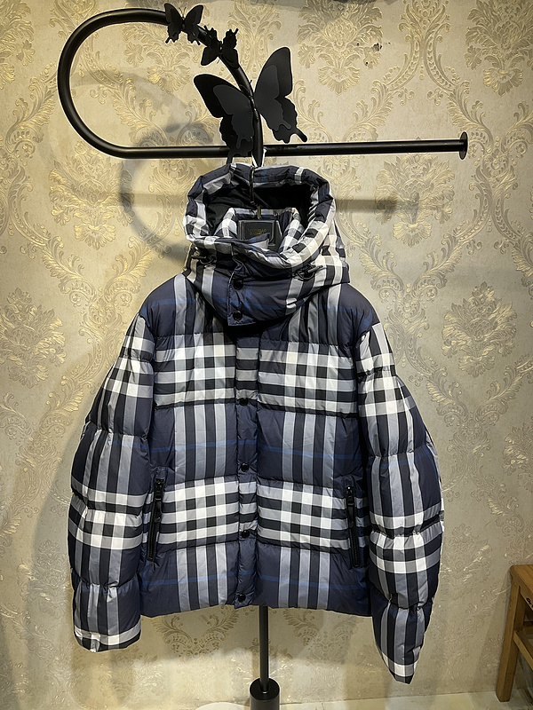 Burberry S-XL 26yr19