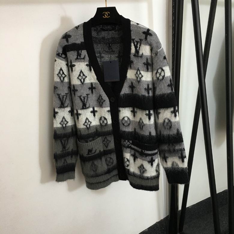 LV Uniform 61