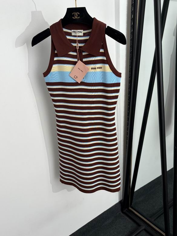 MiuMiu Uniform 165