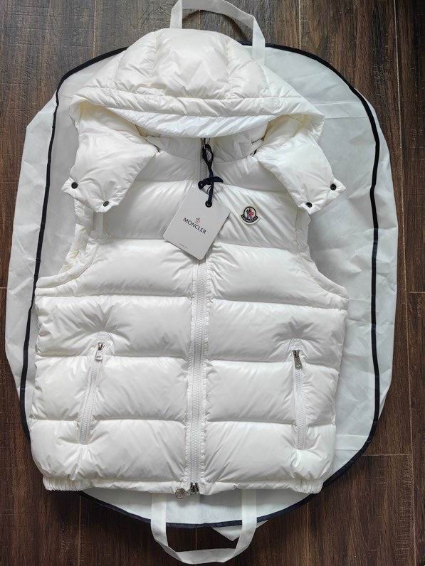 Moncler sz1-5 24cx02