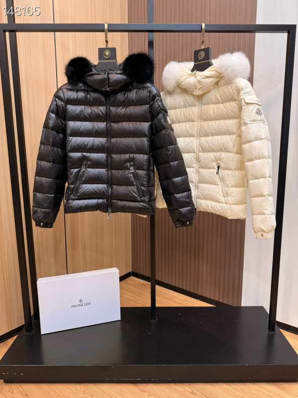 Moncler sz0-3 26yr31