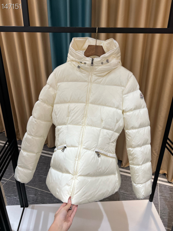 Moncler sz1-4 26yr48