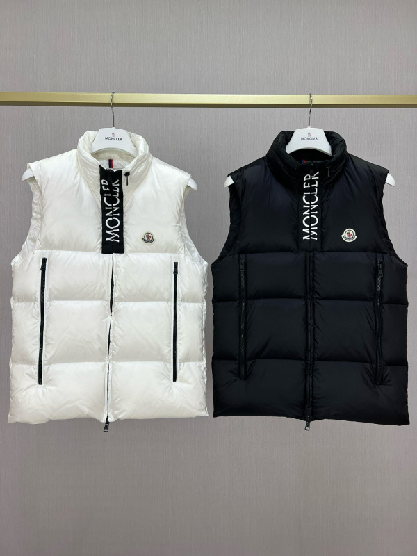 Moncler sz1-5 26yr82