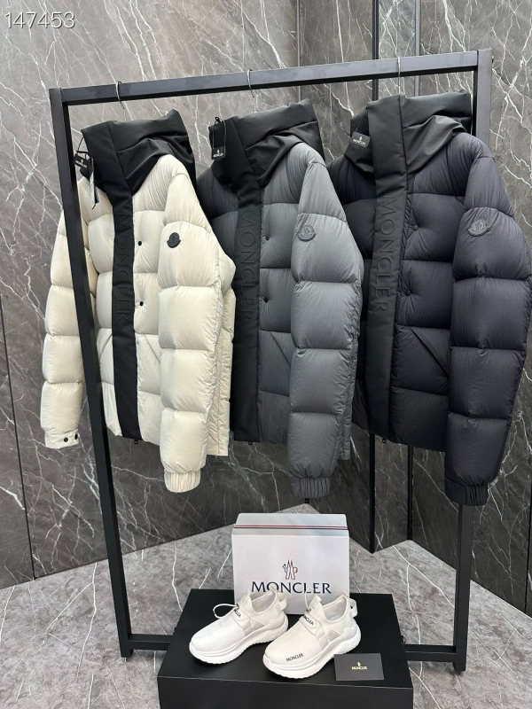 Moncler sz1-5 26yr86
