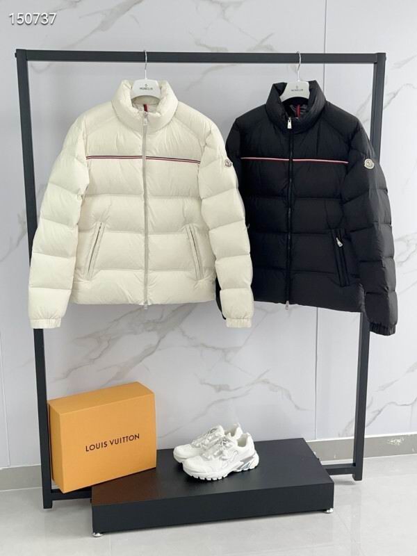 Moncler sz1-5 26yr199