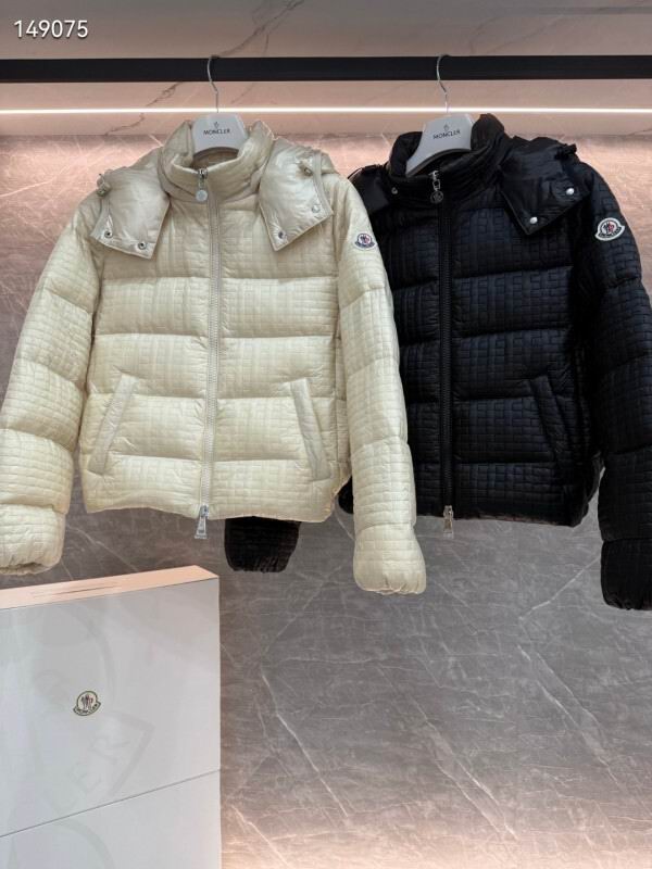 Moncler sz1-3 26yr225