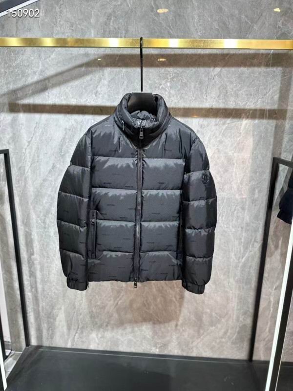Moncler sz1-5 26yr245