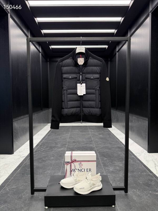 Moncler sz1-5 26yr265