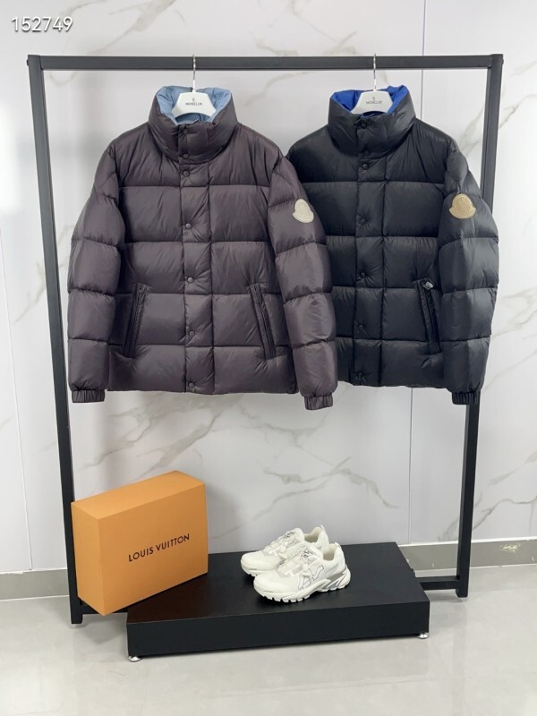 Moncler sz1-5 26yr354
