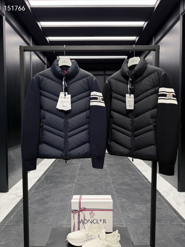 Moncler sz1-5 26yr368