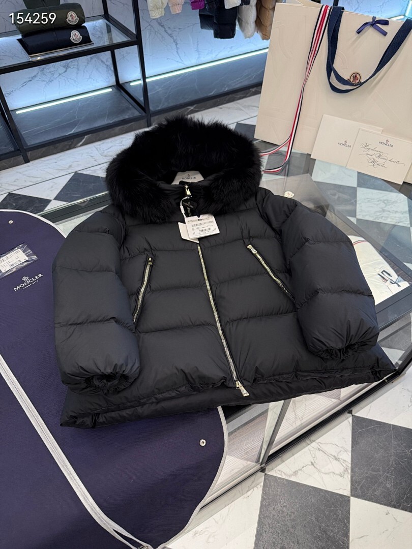 Moncler sz1-4 26yr446