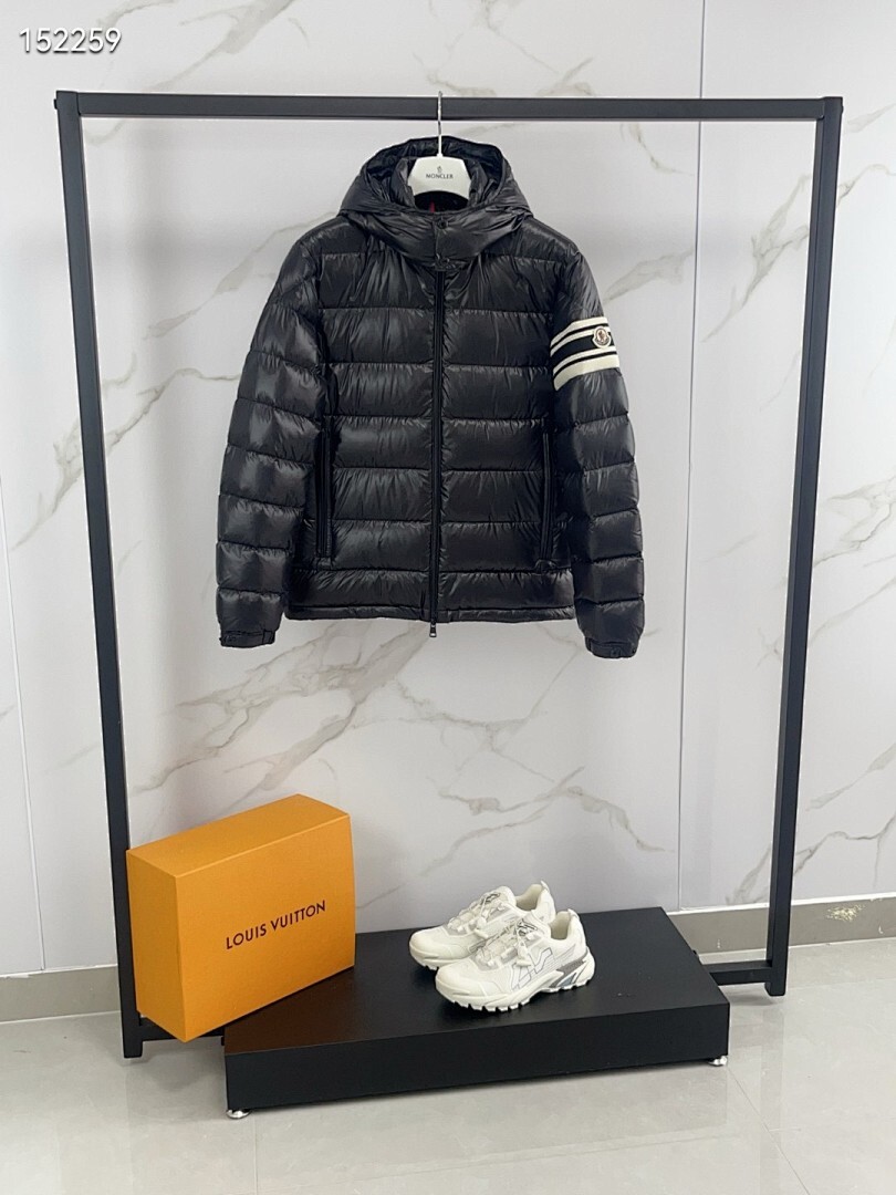Moncler sz1-5 26yr492