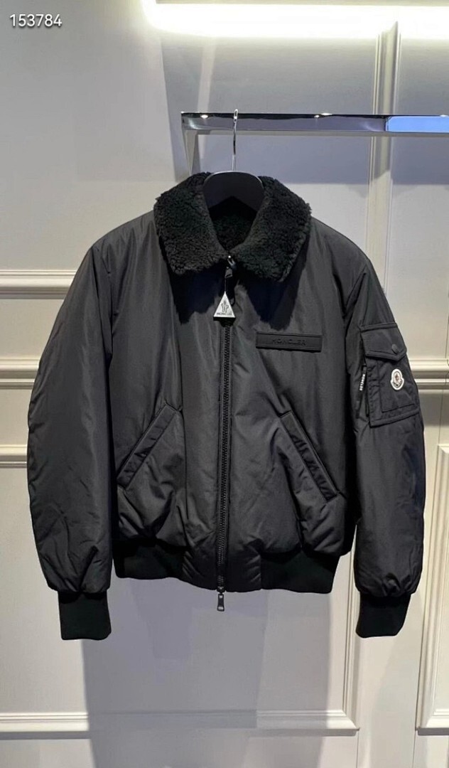 Moncler sz1-5 26yr494