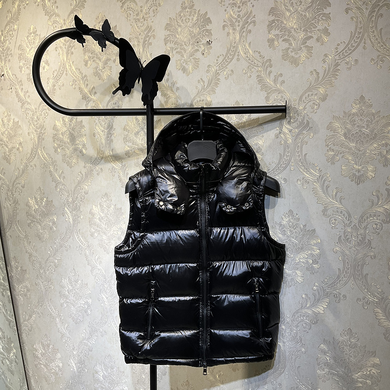 Moncler sz1-6 26yr211