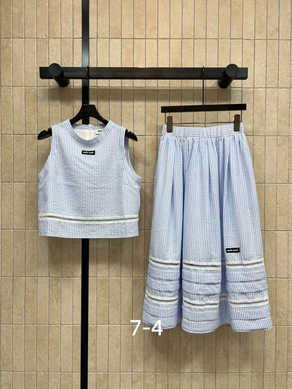 MiuMiu S-XL 348