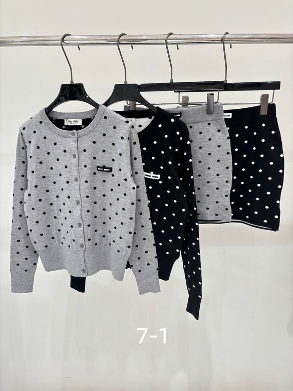 MiuMiu S-XL 370