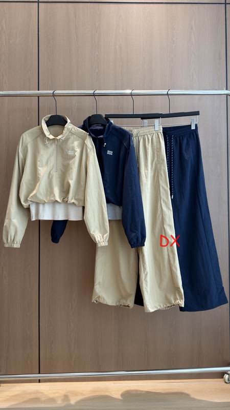 MiuMiu One Size 42