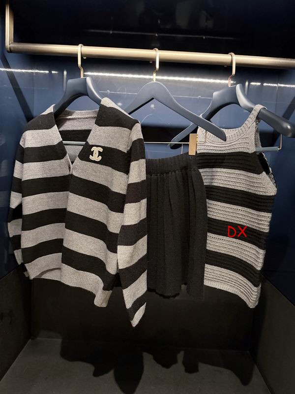 Chanel One Size 213