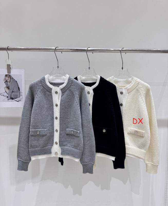 Chanel One Size 220
